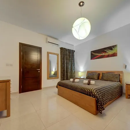 New!!! Luxury Belmonte Heights Apartment Sliema